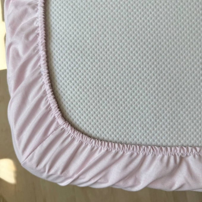Set lenjerie de schimb pentru patut bebe 3 piese Inimioare roz (6)